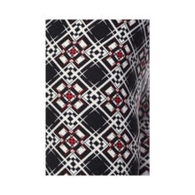 Load image into Gallery viewer, Pattern Print Capri Leggings