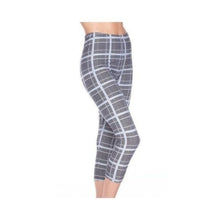 Load image into Gallery viewer, Mint Glen Plaid Brush Printed Capri Leggings