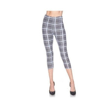 Load image into Gallery viewer, Mint Glen Plaid Brush Printed Capri Leggings
